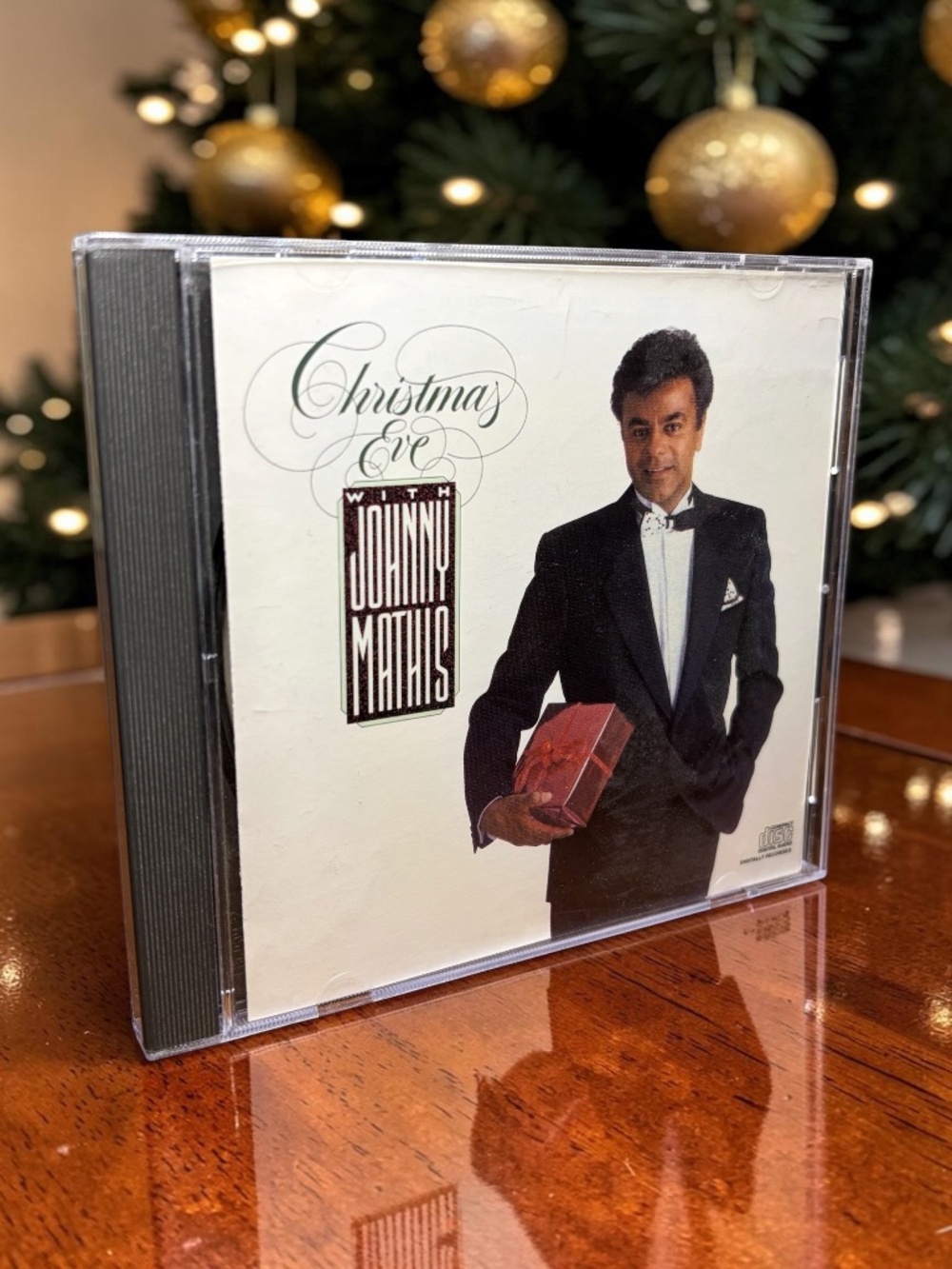 JOHNNY MATHIS - Christmas Eve with Johnny Mathis - CD _ MINT